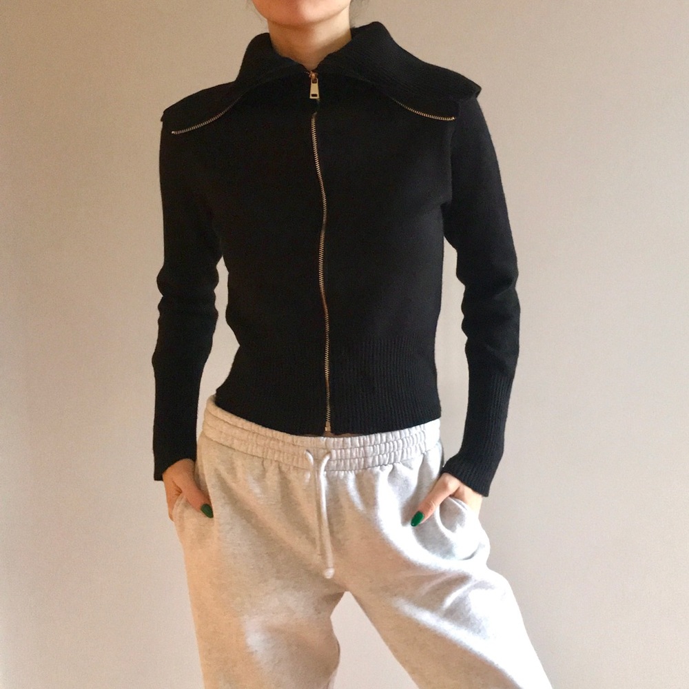 Zara Black Zip-Up Knit Cardigan with Wide Collar